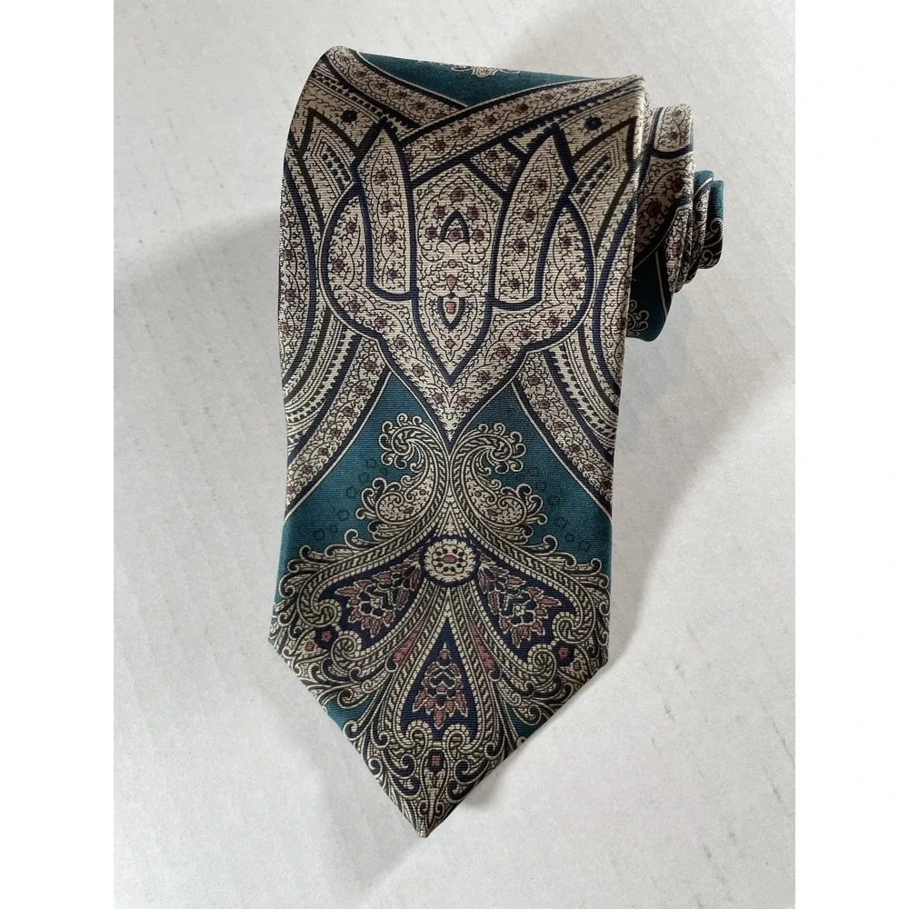 Vintage Oscar‎ de la Renta Couture Men's Silk Tie - Green & Navy Paisley Pattern